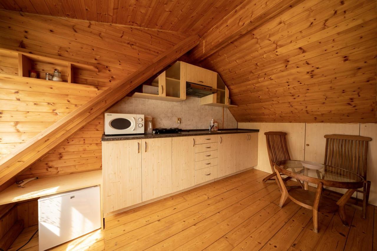 Strazne Chalet Exterior foto